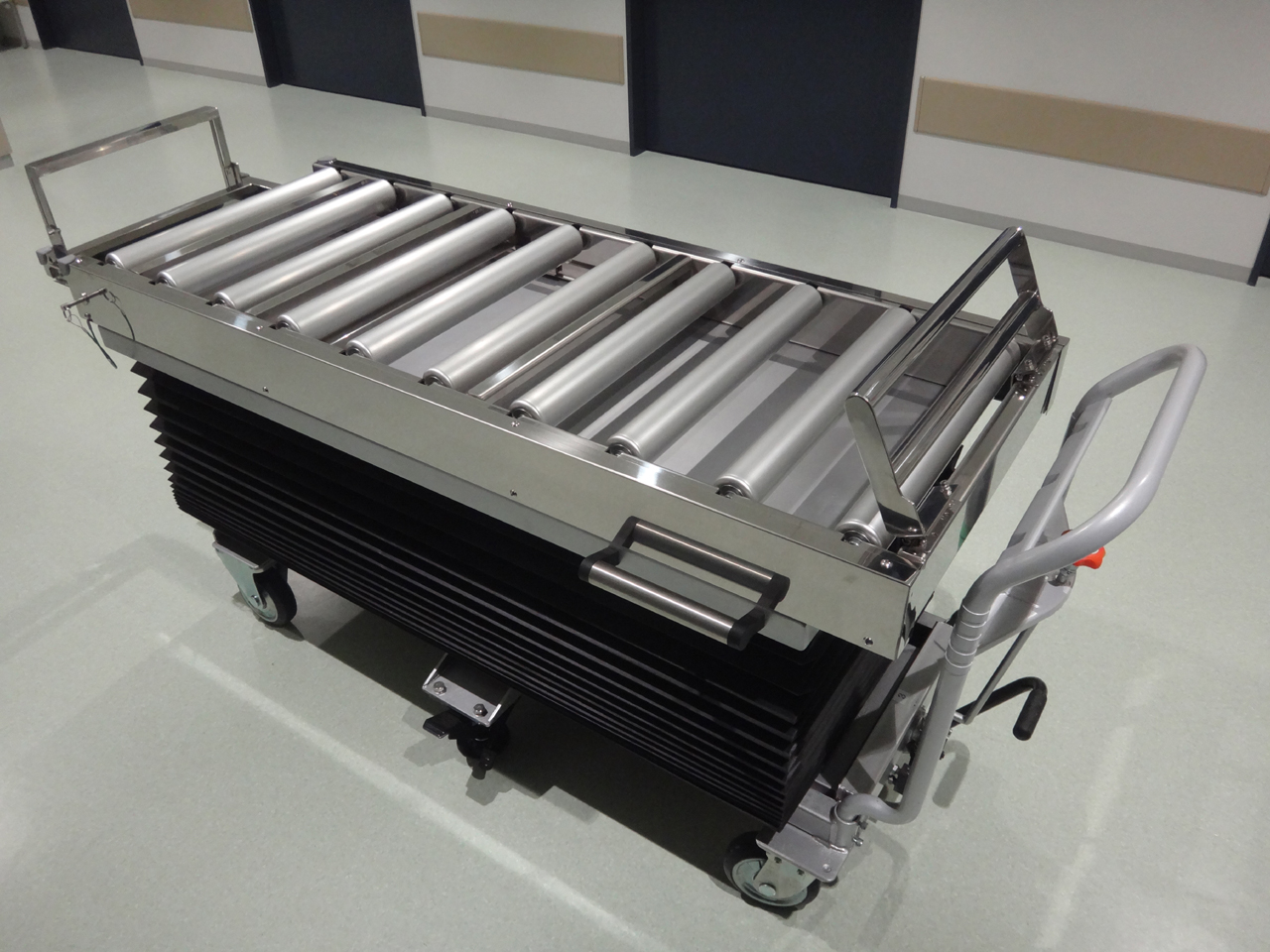 Lifting trolley